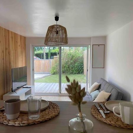 Maisonnette Avec Jardin A Ares Villa Exterior photo